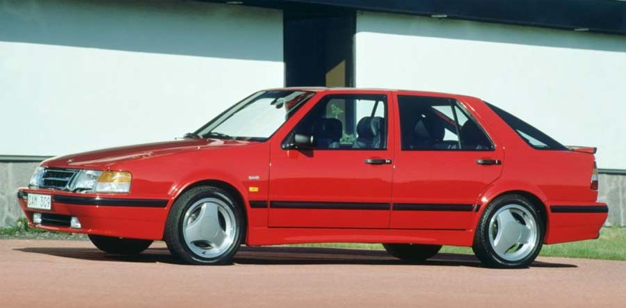  The Aero was the top of the line Saab model in 1995 in terms of both performance and features. 