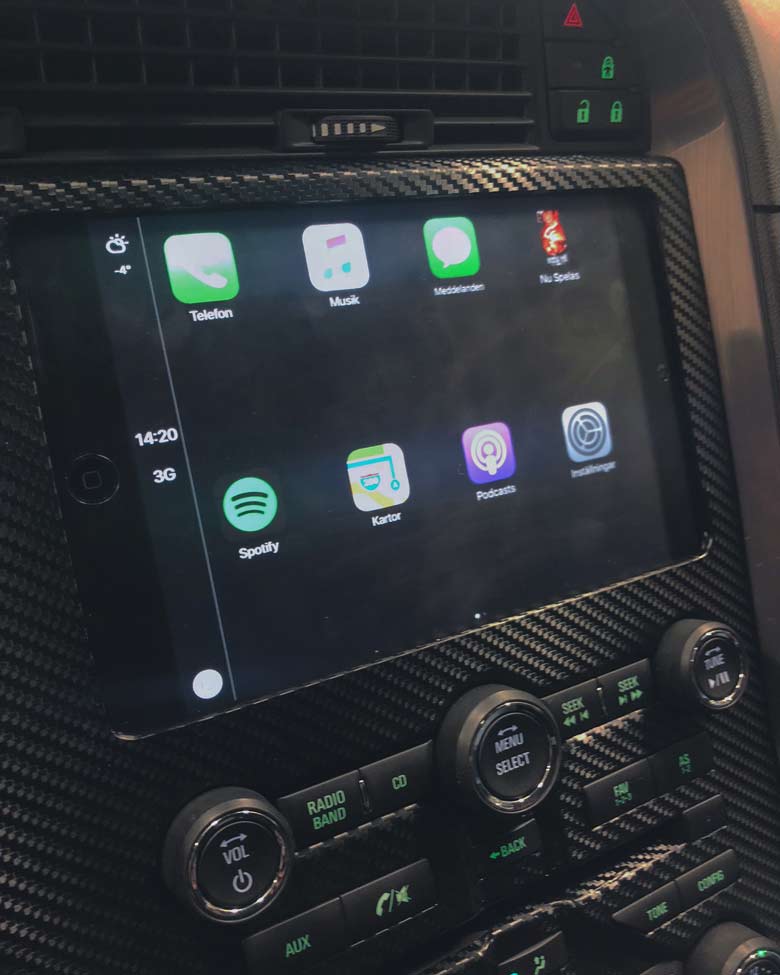 Custom made iPad mini as multimedia in Saab NG 9-5