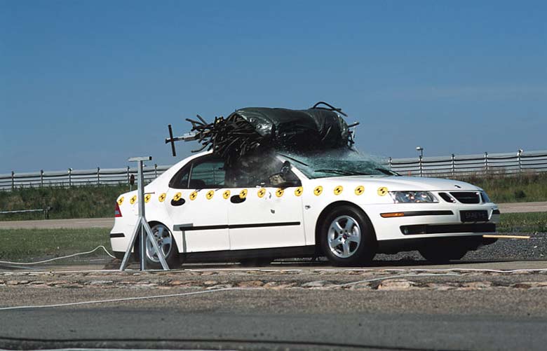 Saab 9-3 moose crash test