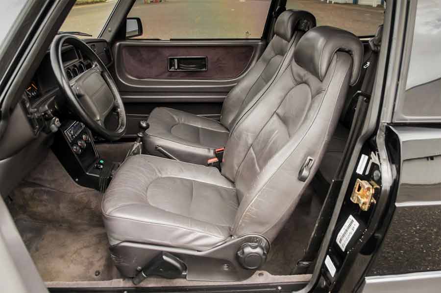 Flawless interior Saab 900 SPG