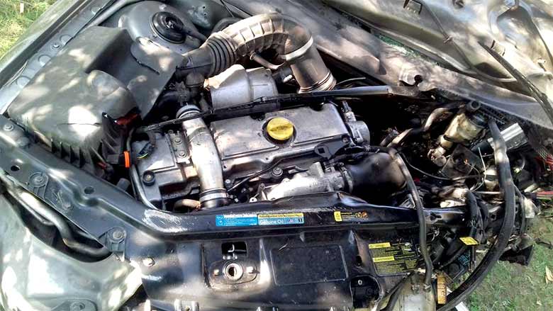 Saab 9-3 engine bay after Accident