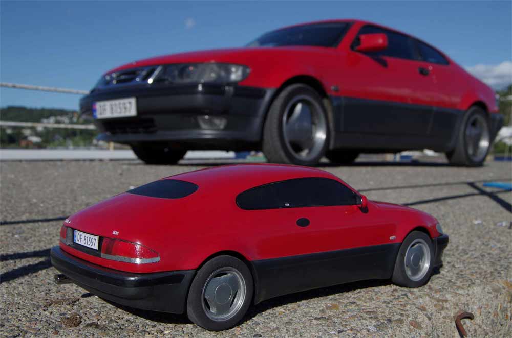 Saab EX: A Unique Prototype Alongside Its Full-Scale Counterpart