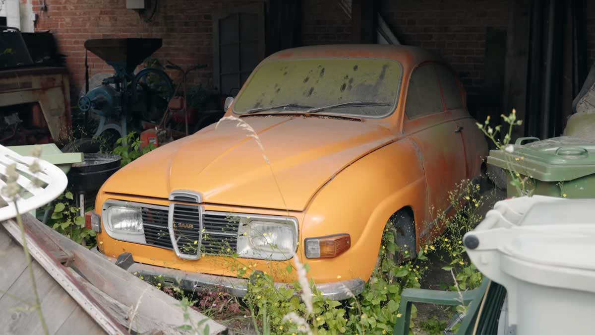 One Owner, 55 Years, One Legend: The Saab 96 Barn Find That Fired Up After 32 Years 1 A pristine 1973 Saab 96, owned by one woman for over 50 years, sat untouched for 32. Watch it roar back to life. Full story, restoration insights, and emotional legacy.