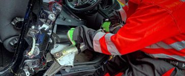 Cutting the Saab car was one of the most difficult tasks for the rescue team