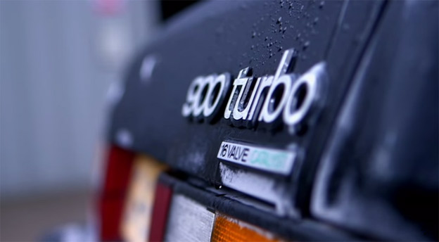 Frozen Saab 900 Turbo