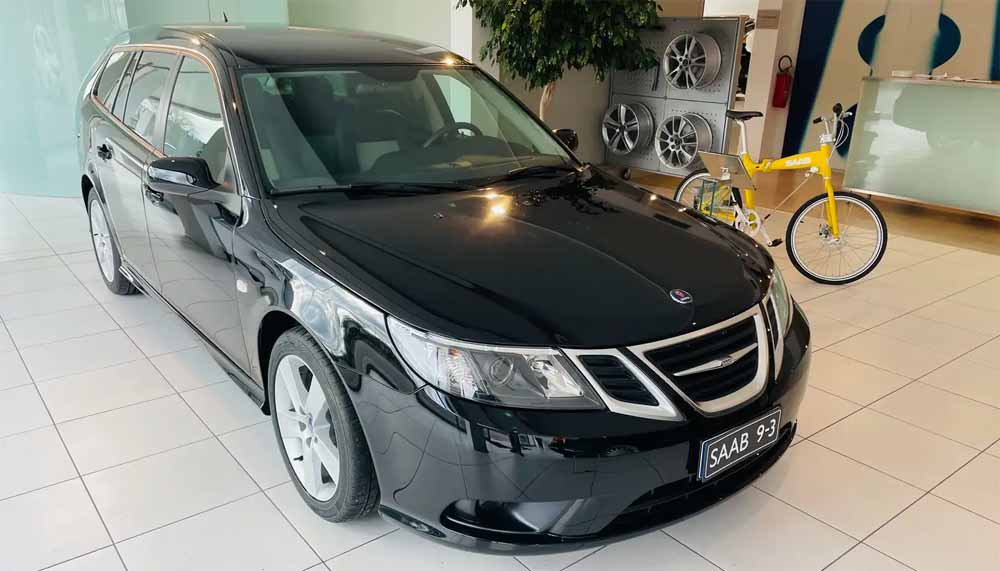 The opportunity to own a brand new Saab 9-3 Sportcombi is a rare and unique chance for any car enthusiast. After more than a decade since Saab's last production, this vehicle remains in pristine condition with only 94km on the odometer. Contact Zanetti Omero & C. to make this one-of-a-kind car yours today.