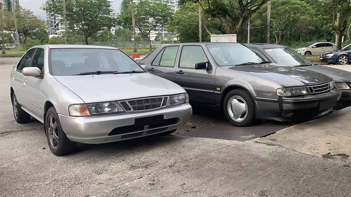 One of these two cars is not a real SAAB, but a Nisaab