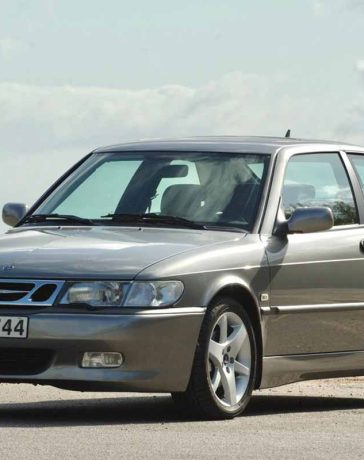 During the production of the first-generation Saab 9-3, an impressive total of 326,370 units were built. Just like the previous generation, the convertibles were manufactured by Valmet in Uusikaupunki, Finland. Valmet also held the distinction of being the sole assembly plant responsible for producing the 9-3 Viggen, available in all three body styles: sedan, hatchback, and convertible. This collaboration between Saab and Valmet ensured the high-quality craftsmanship and unique character of these special editions, further adding to their desirability among Saab enthusiasts and collectors.