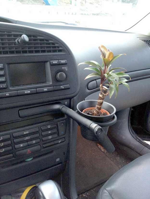 Saab 9-3 Cup Holder as Flower Pot Holder