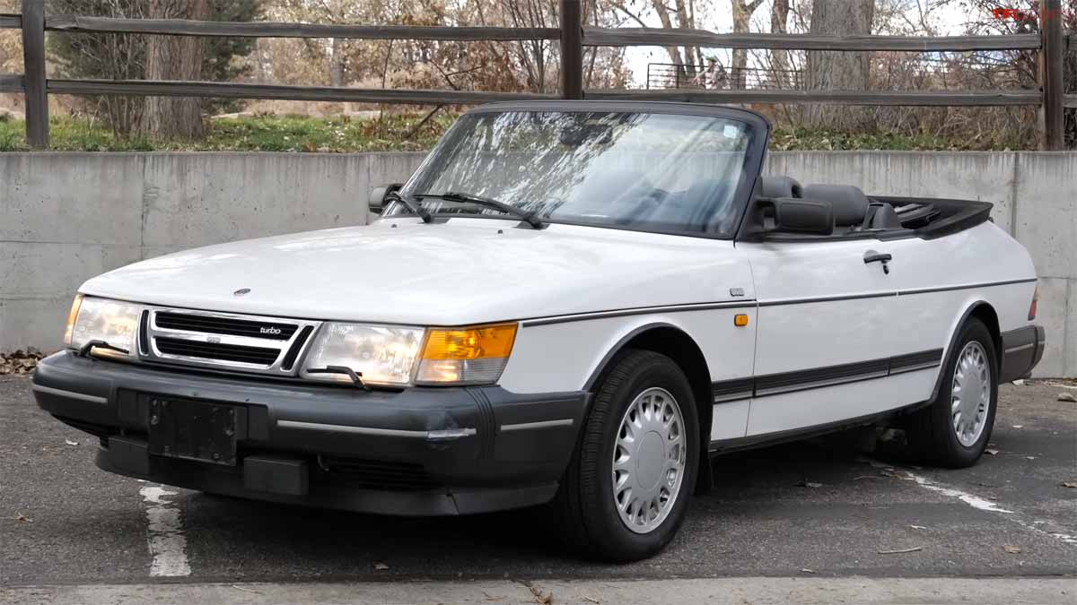 The Fast Lane Car Saab 900 convertible for Sale
