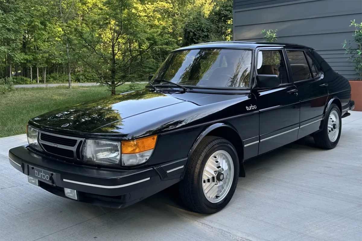 1985 Saab 900 Turbo sedan in black with rare Inca wheels and Sierra leather, a remarkably preserved flatnose now drawing strong bids on BaT.