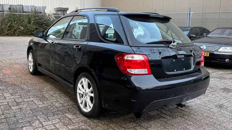 Subtle Similarities: The Rear of the Saab 9-2X Resembles the Subaru Impreza, A Unique Challenge for Identification.