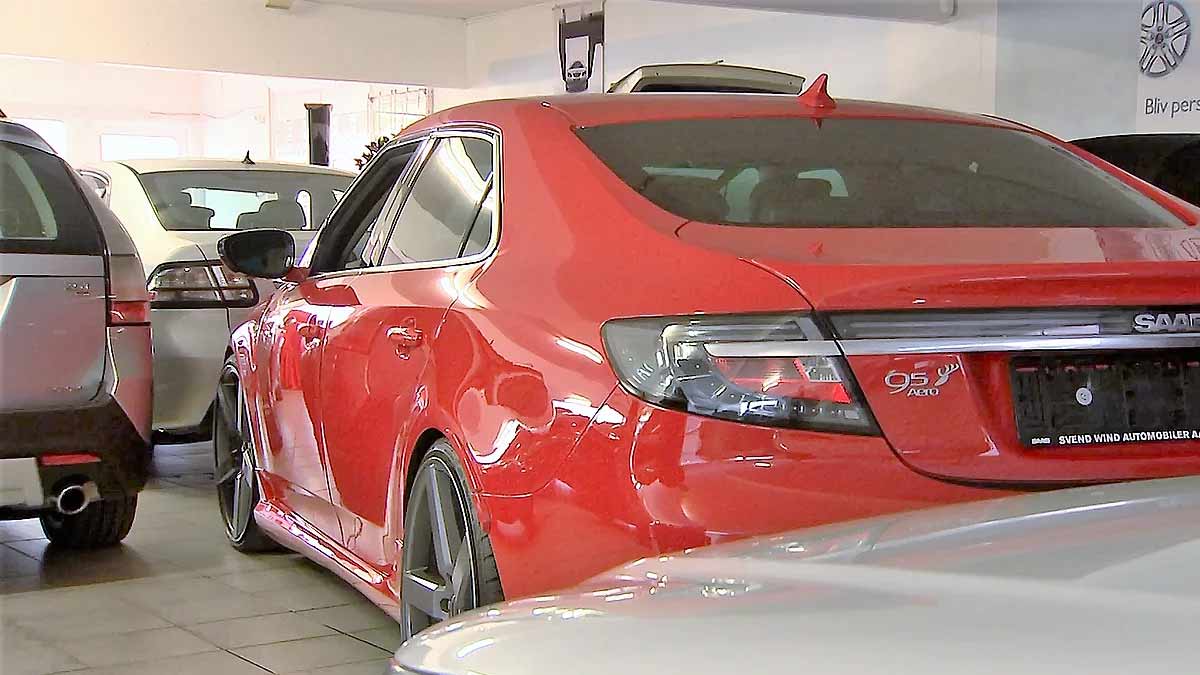 The red Saab 9-5ng has a very special place in Per Vodder's heart. It is one of the last cars that Saab managed to make before they went bankrupt in 2011.