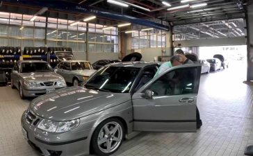 Inside SAC Taiwan’s new Saab workshop: climate control, clean air, and disciplined processes set a benchmark for modern Saab service.