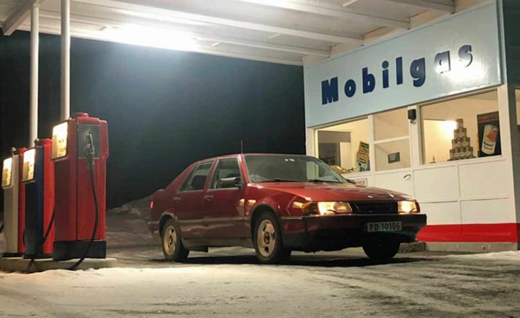 Saab-enthusiast with a heart of a true Saab-optimist! After seven years abandoned in a field, this 27-year-old owner successfully revives his beloved Saab and hits the road once again