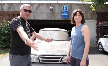 Unearthing A Sleeping 1987 Saab 900 Turbo: A Family Time Capsule Revived After 23 Years 5 A cheerful moment outside the workshop as the dusty 1987 Saab 900 Turbo finally steps back into the sunlight after more than two decades in storage.