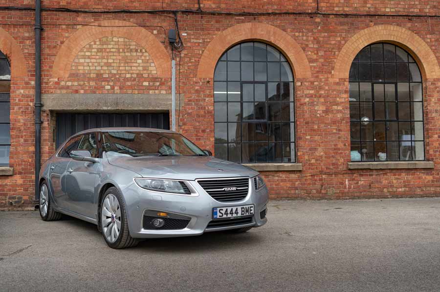 Modern Saab enthusiasts gather with the latest generation Saab cars like the impressive Saab 9-5 NG at our events.